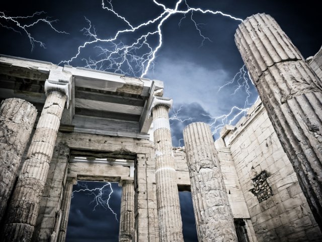 Фотообои - Разряд молнии над колоннами Акрополя - №0000390