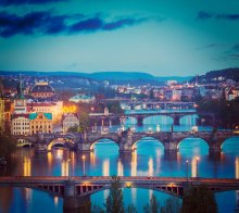 Фотообои Голубые воды реки Влтава в сумерках