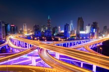 Фотообои Ночная авторазвязка Шанхая с фиолетовой подсветкой