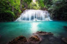 Фотообои Уголок таиландских джунглей с водопадом