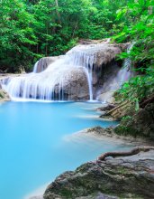 Фотообои Водопад Erawan в таиландском парке Канчанабури