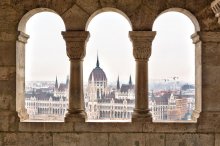 Фотообои Взгляд на будапештский парламент из Рыбацкого бастиона